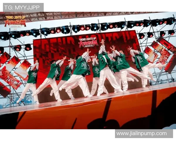 全国街舞大赛特别报道南京街舞队从默默无闻到璀璨夺目的成长历程 全国街舞大赛特别报道南京街舞队从默默无闻到璀璨夺目的成长历程